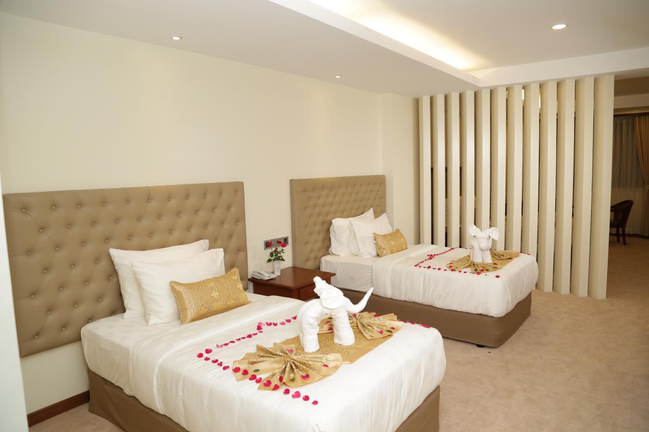 Pacific Hotel Yangon Exterior photo